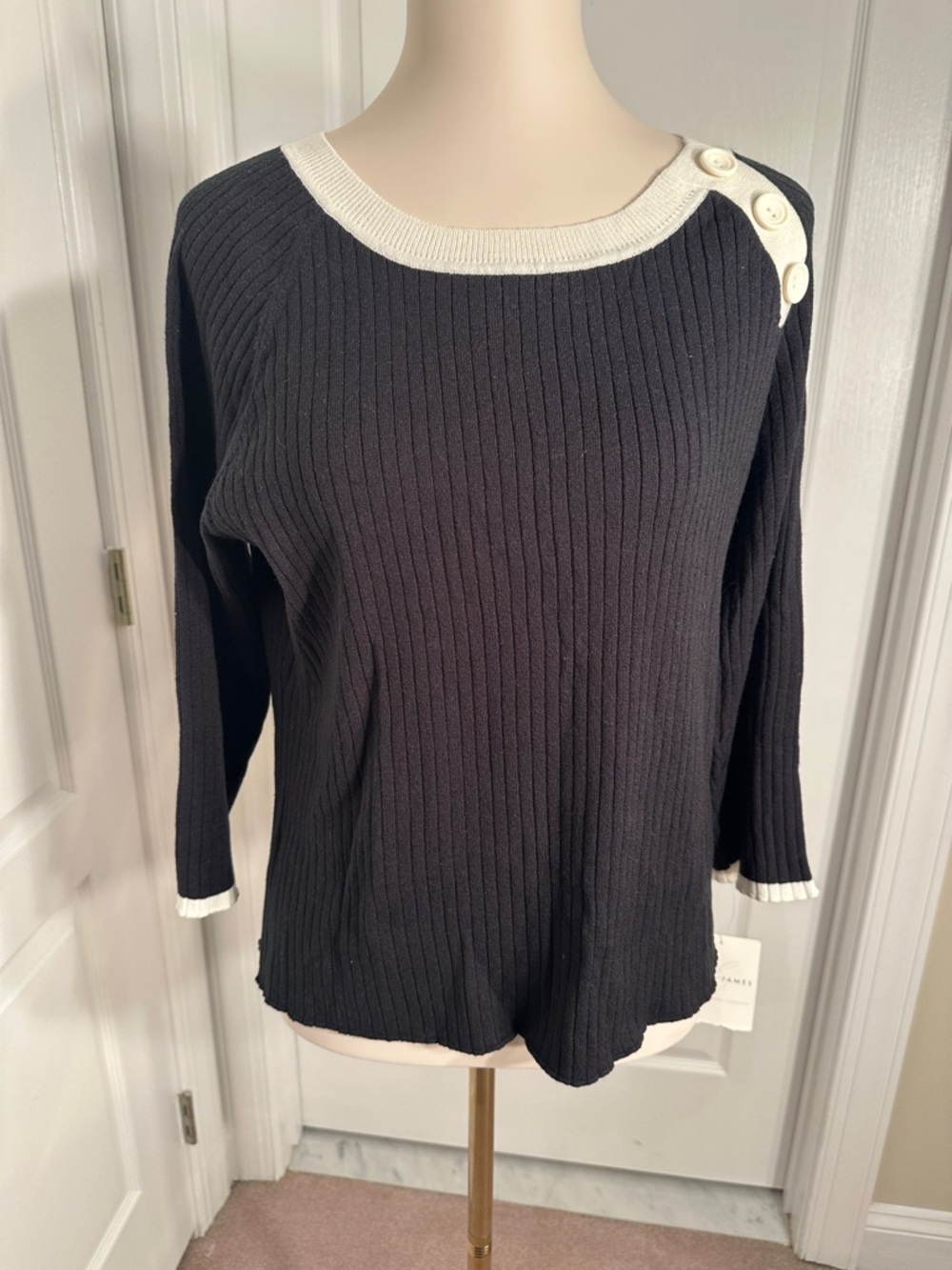 NWT Emma James by Liz Black Ribbed Sweater, Contrast Trim, Shoulder Buttons SzXL